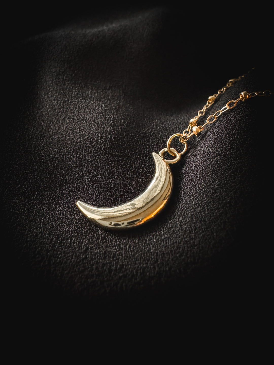 Luna | Gold Crescent Moon Necklace